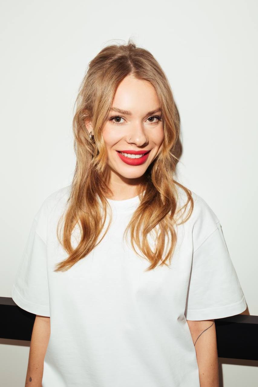 Who Is JoJo Siwa Dating: Latest Relationship Update