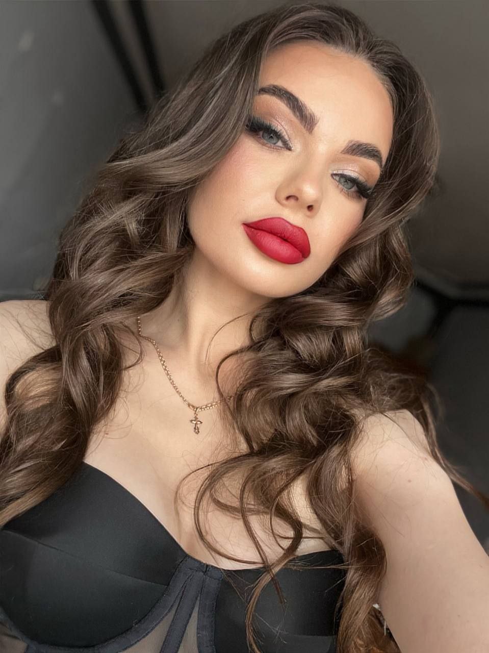 How Old Was Priscilla When She Started Dating Elvis